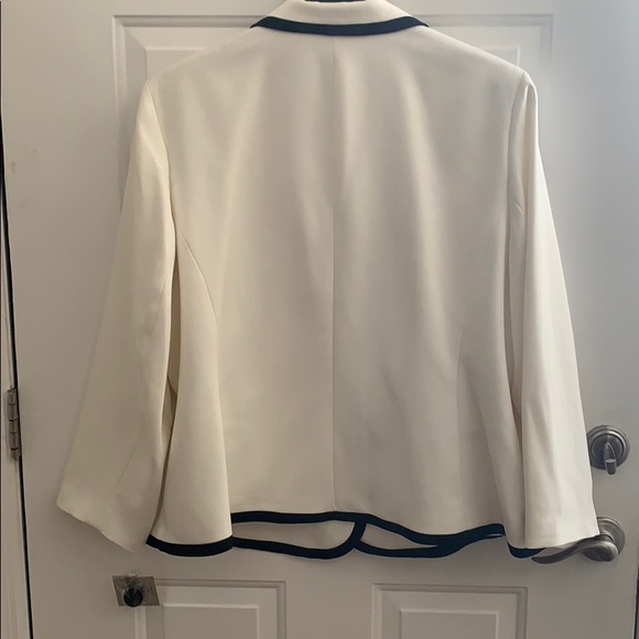 Kasper Herringbone Blazer with Contrast Trim - Picture 4 of 7